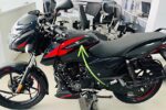 TVS की हवा निकालने मार्केट में आ गया Bajaj की प्रीमियम बाइक , मिलेगा 60Km का तगड़ा माइलेज -